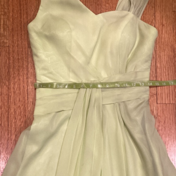 Beautiful Chartreuse Green Cocktail Dress Size 4 - Picture 14 of 15